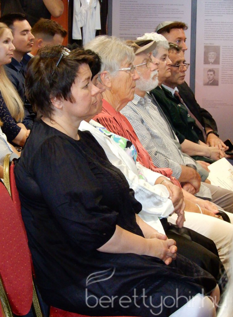 Átadták a felújított zsinagógát 10